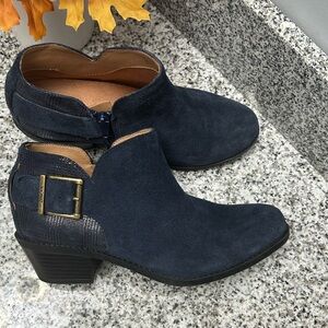 Vionic Ama  Dark Blue Suede Ankle Booties with Buckle